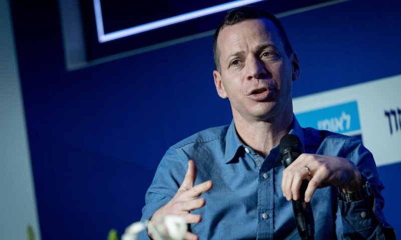 עמית סגל באזהרה חריגה: "מתפתח סיפור בעייתי בעזה"