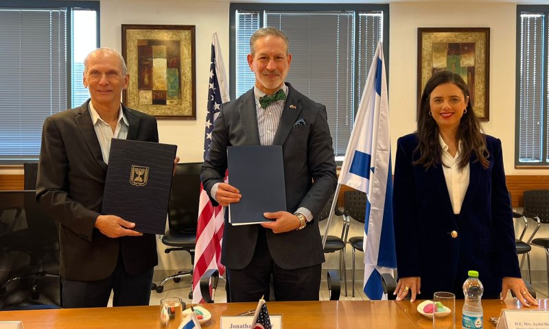 "כל ההסכמים נחתמו": צעד נוסף בדרך לפטור מוויזות