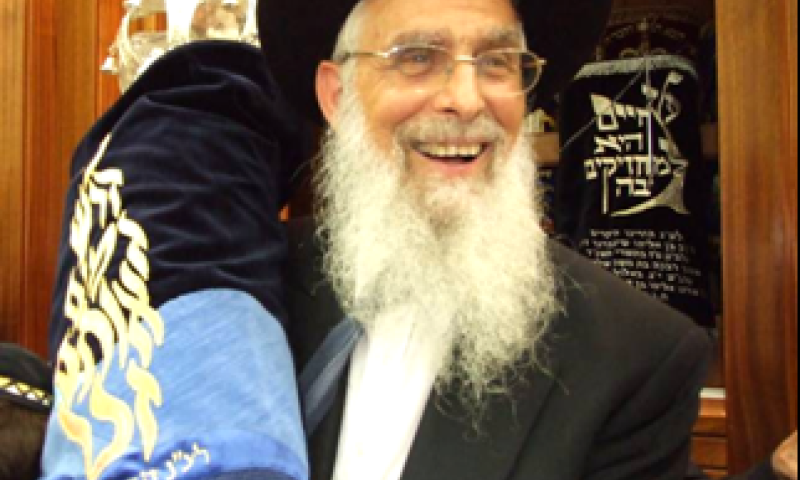 הרב יעקב אריאל: "השירות הלאומי לבנות סטה מדרכו"