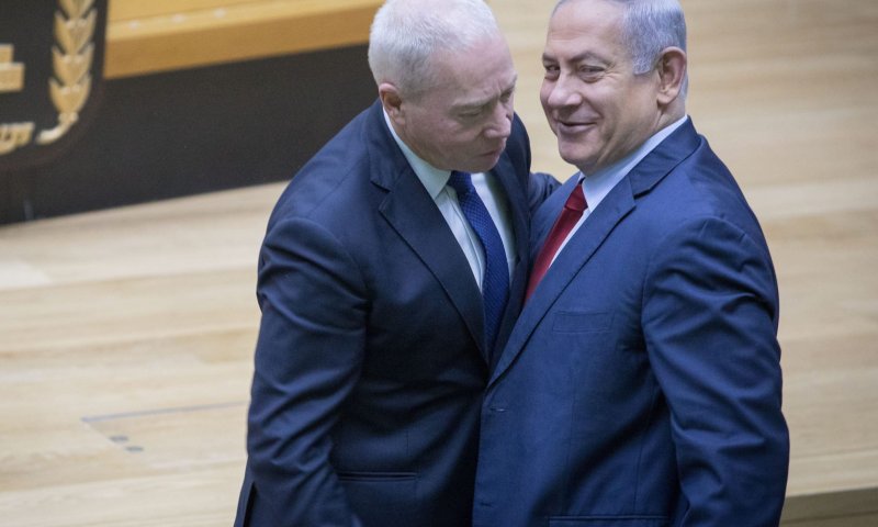 אחרי הפיטורים: ראש הממשלה במסר נגד גלנט