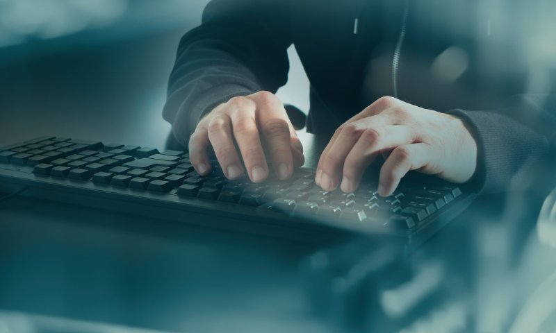 "מגלה החולשות": קצין הסייבר שמאבד את תחושת המוסריות