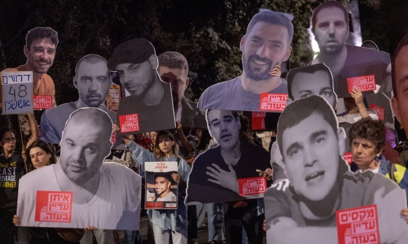 דיווחים ערביים: זו השעה בה חמאס ימסור את החללים החטופים