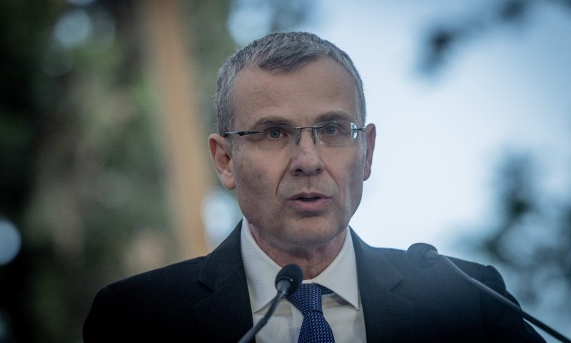 יריב לוין: אי אפשר לגרש משפחות מחבלים