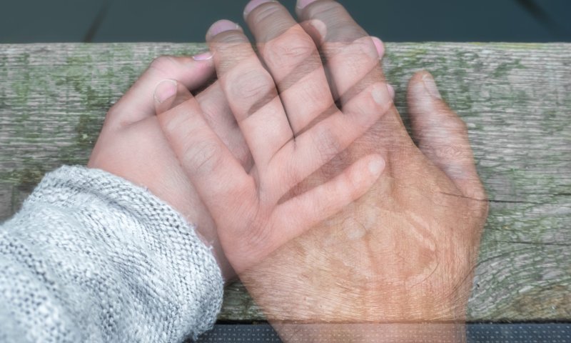 ארווין יאלום ובת זוגו כתבו ספר יחדיו והתוצאה מרגשת