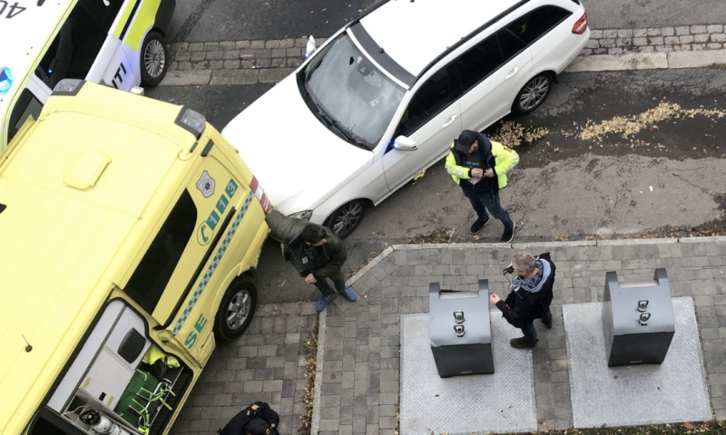 דרמה בנורבגיה: חמוש חטף אמבולנס ודרס עוברי אורח