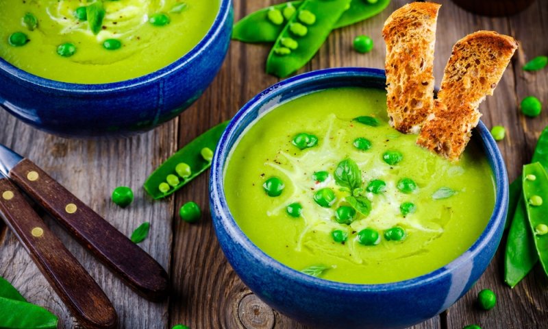 בדיוק שהגשם חזר: מתכון למרק אפונה שתמיד מצליח