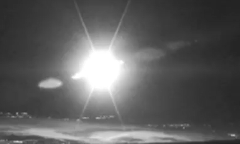 מתחילים להגיב? צה"ל יירט כטב"מ מעל טבריה | צפו בפיצוץ