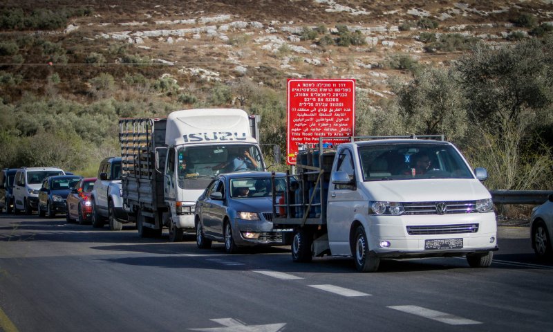 אירוע חריג: חיילת ישראלית חולצה אחרי שעלתה לרכב פלסטיני