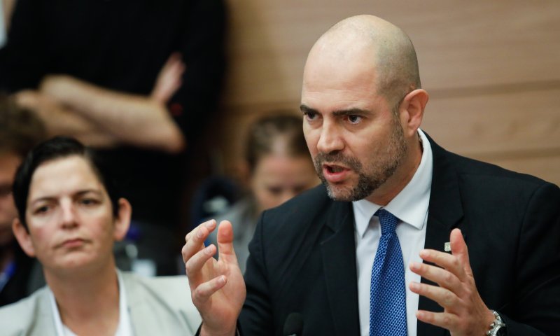 אוחנה ליועמ"ש הכנסת: אל תתערב בתיקי נתניהו