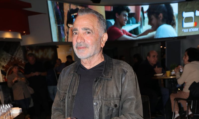 משה איבגי הגיע להקרנת סרט ותקף עיתונאית | צפו בתיעוד