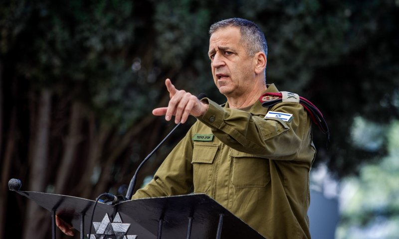 כוכבי נפרד: "מודה על הזכות לפקד על צבא עם עוצמה"