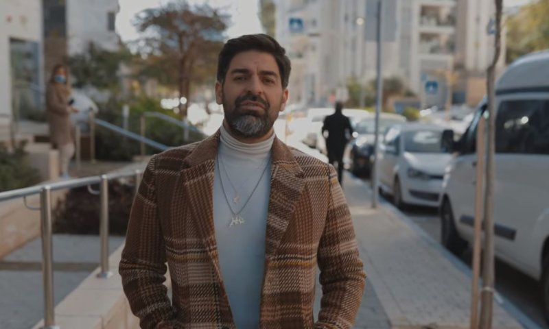 צפו: רותם כהן מסכם את התקופה הקשה בשיר חדש