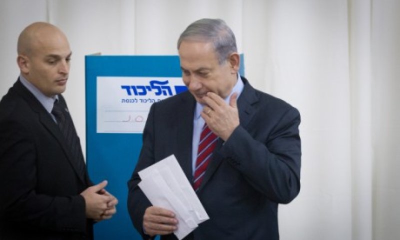 לאחר ספירת כ &ndash; 30% מהקולות: אדלשטיין בראש, פייגלין בחוץ