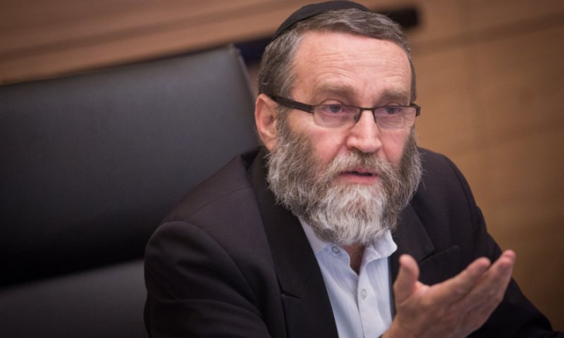 צפו: צעקות ואיומים בין מנכ"ל האוצר לגפני