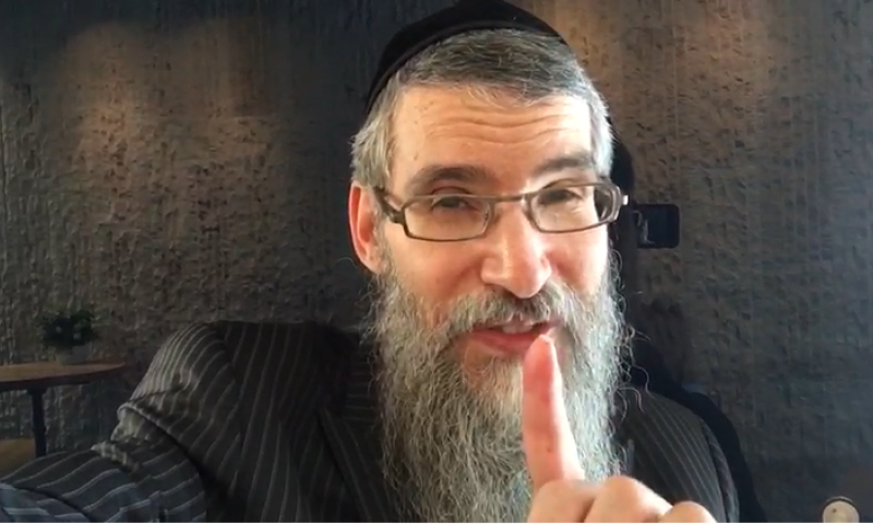 צפו: אברהם פריד בבקשה לא שגרתית מהמעריצים