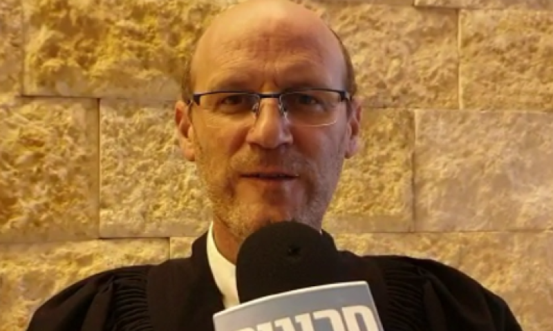 עו"ד ראבילו לסרוגים: "אין מקום להתערבות שיפוטית"