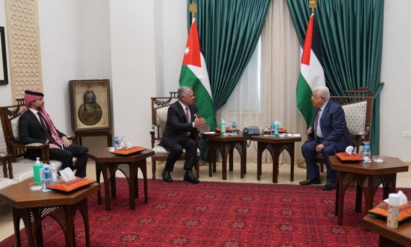 הרשות הפלסטינית בפאניקה: אבו מאזן נפגש בבהילות עם מלך ירדן