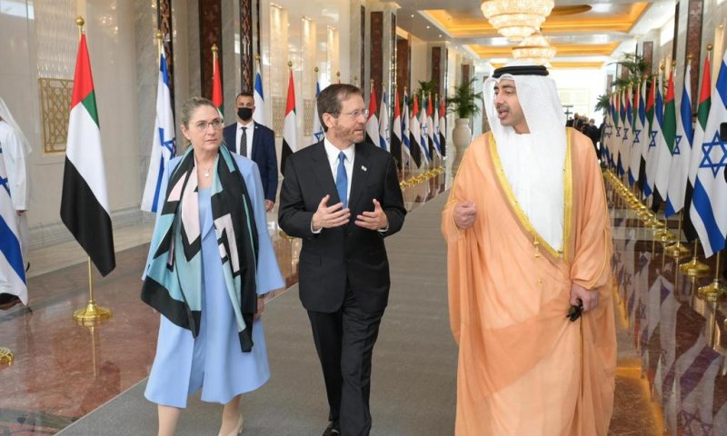 בזמן ביקור הנשיא: החות'ים שגרו טיל בליסטי לאמירויות