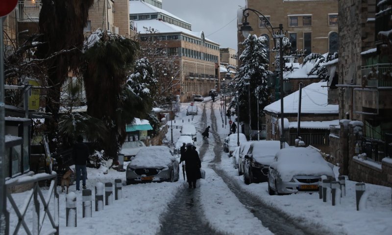 עשרות כבישים וצירי תנועה חסומים; ואיפה אין לימודים