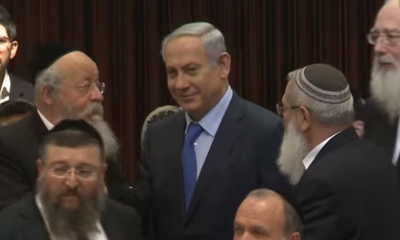 צפו: איך הפך נתניהו להיות האדמו"ר של החרדים