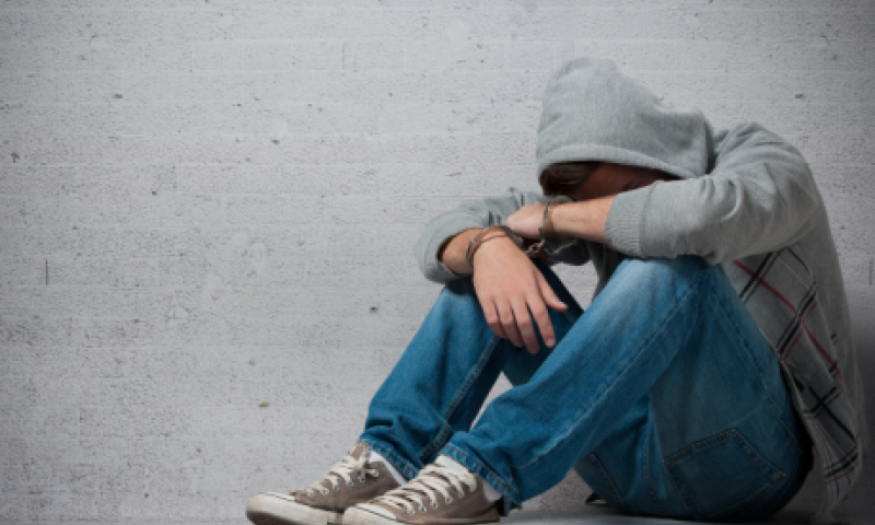 הלם ביישוב של מנהל בי"ס שנעצר בחשד לעבירות מין