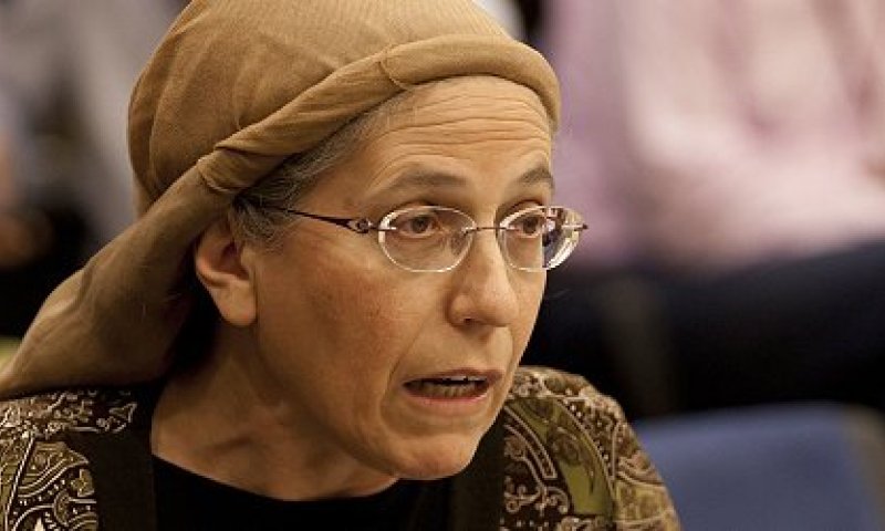 "נראה שיאיר לפיד לא היה בארץ ב-2005"