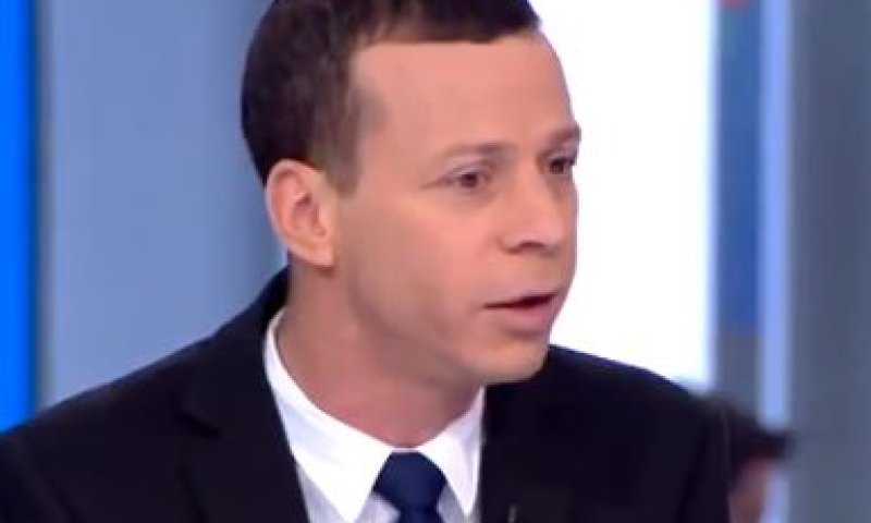 עמית סגל במתקפה קשה על ראש המוסד יוסי כהן. צפו