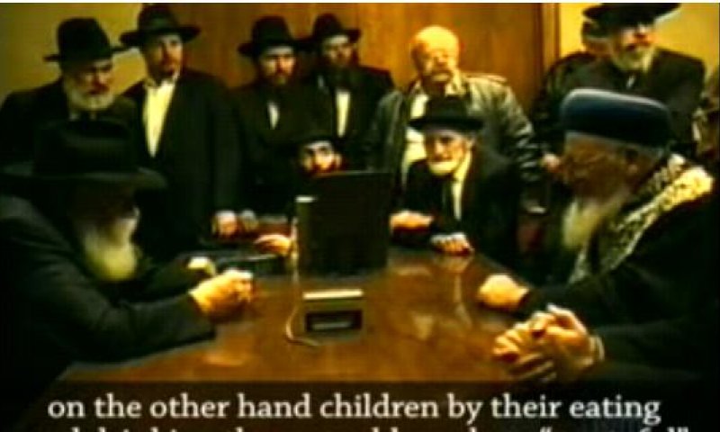 מפגש ענקים: צפו בפגישת הרב אליהו עם הרבי מלובביץ'