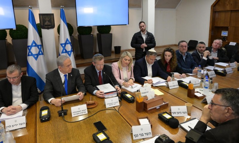 בכיר בליכוד תוקף: מוטב שכל שר יעסוק בתפקידו