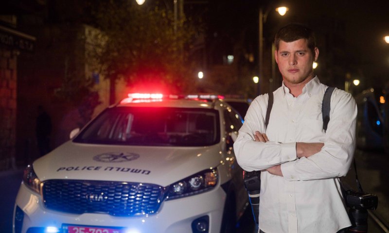 מאז שחזרתי ללבוש חולצה לבנה &ndash; השוטרים מתנכלים לי