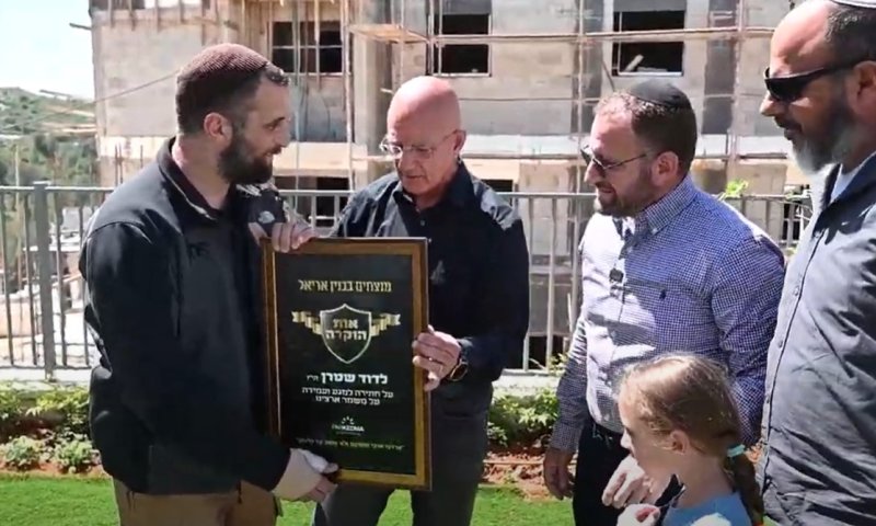 ניצול הפיגוע קבע מזוזה בפרויקט החדש באריאל