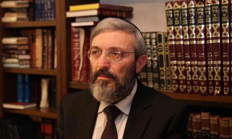 שדר גלי ישראל הלברטל נגד ההספד לאלחי טהרלב