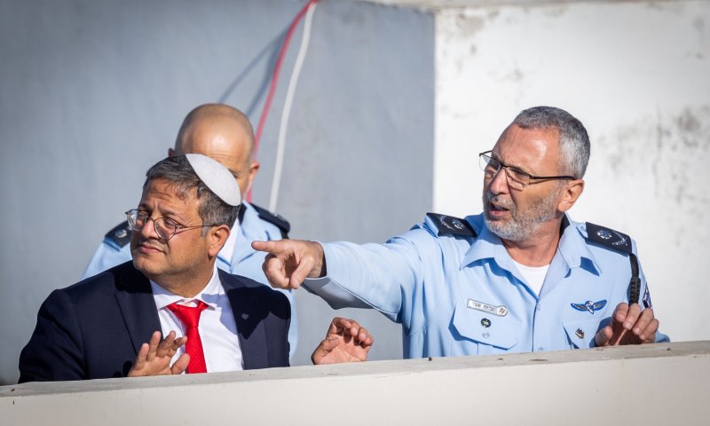 הניצב המקורב למחאה צפוי להודיע: פורש מהמשטרה