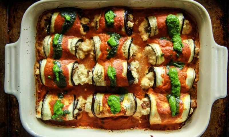 ככה מקבלים סופ"ש: מתכון ללזניית חצילים בשרית