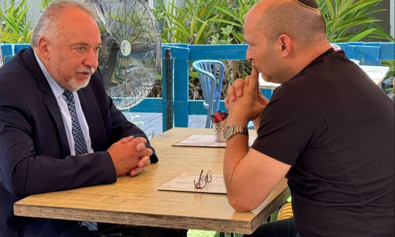 אחרי הפיצוץ: בנט וליברמן בפגישה בארבע עיניים