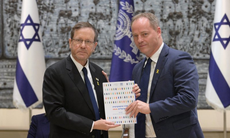 מדד הדמוקרטיה: האמון בצה"ל והנשיא בשיא, ירידה באמון במשטרה