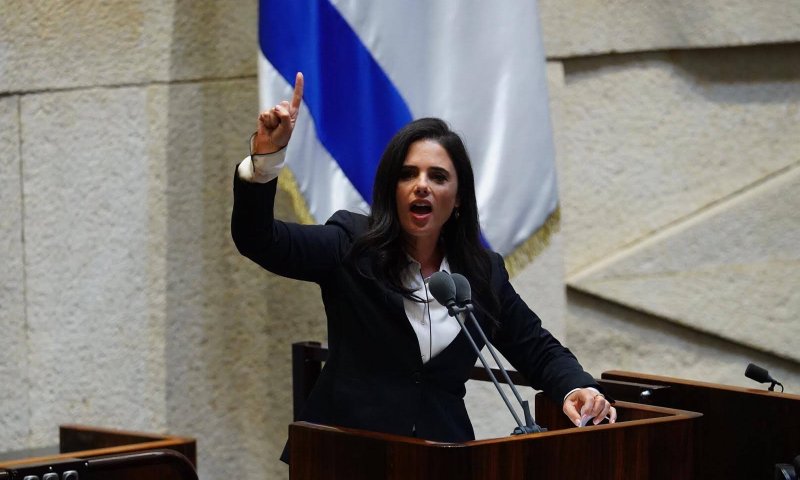 פסקת ההתגברות נפלה: רק 5 הח"כים של ימינה תמכו