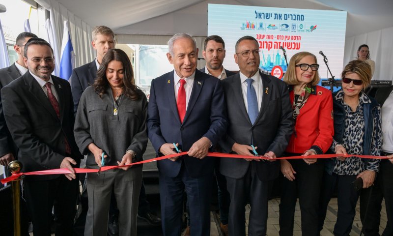 עוד מעט נהפוך למם: שר הבריאות "גזר" את הסרט