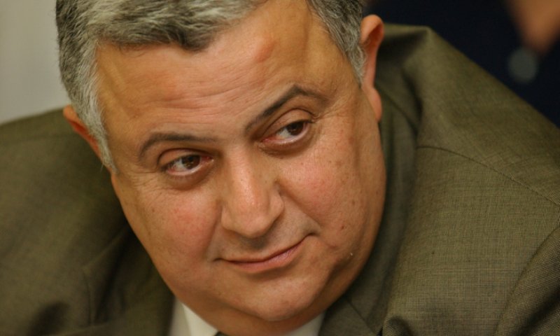 השר לשעבר פוצץ פגישה כי נערכה בבית קפה כשר