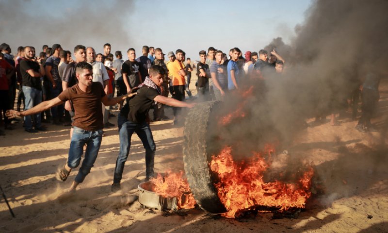 בתגובה להשלכת רימונים: צה"ל תקף עמדות חמאס