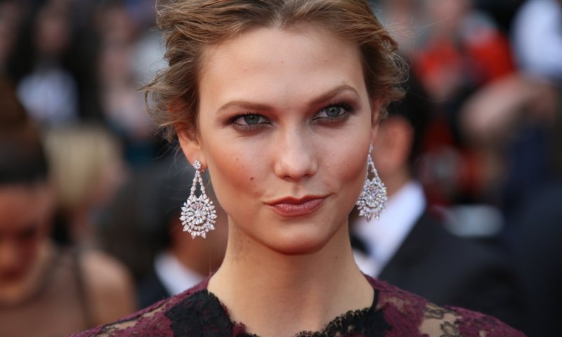 הדוגמנית הגיורת וגיסתה של איוונקה טראמפ מצפה