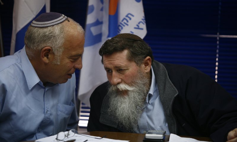 האיחוד הלאומי: לא נכנס לממשלה בלי שתופשר הבנייה