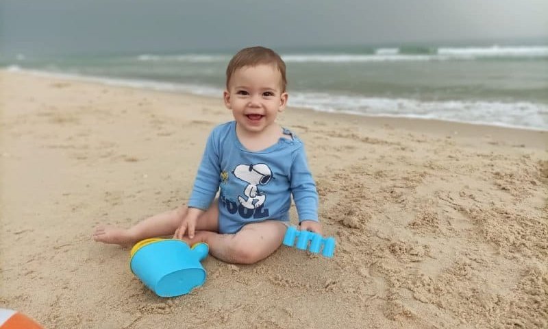 בזמן שהוריו בביה"ח: מעיין דומונביץ' הובא למנוחות