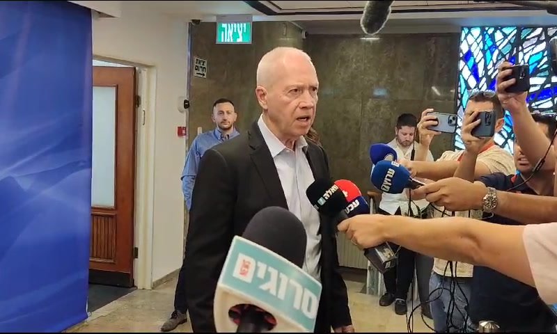 לקראת הדיון בבג"ץ | גלנט מבהיר: "נכבד כל פסיקה"