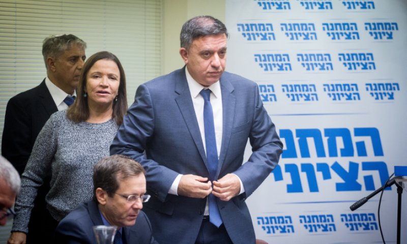 מתקפה מכוערת של אבי גבאי על יאיר לפיד