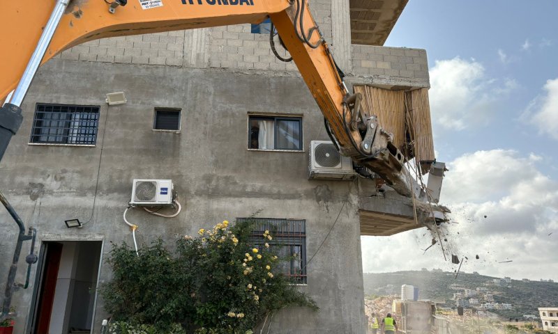 אחרי הפיגוע: נהרס מבנה סמוך לציר בו נרצחה צאלה גז ז"ל