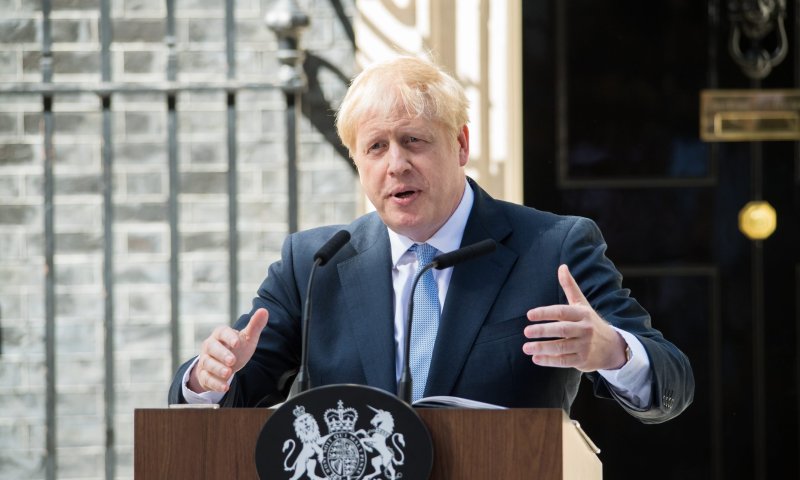 ג'ונסון: בריטניה תטיל חבילת סנקציות נרחבת