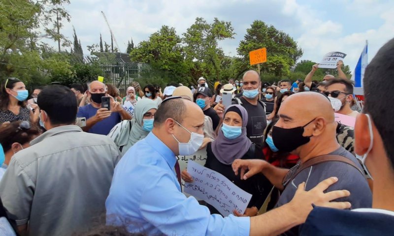 בנט: "אלפי ילדים בסיכון יהיו ברחוב, חייבים פתרון"