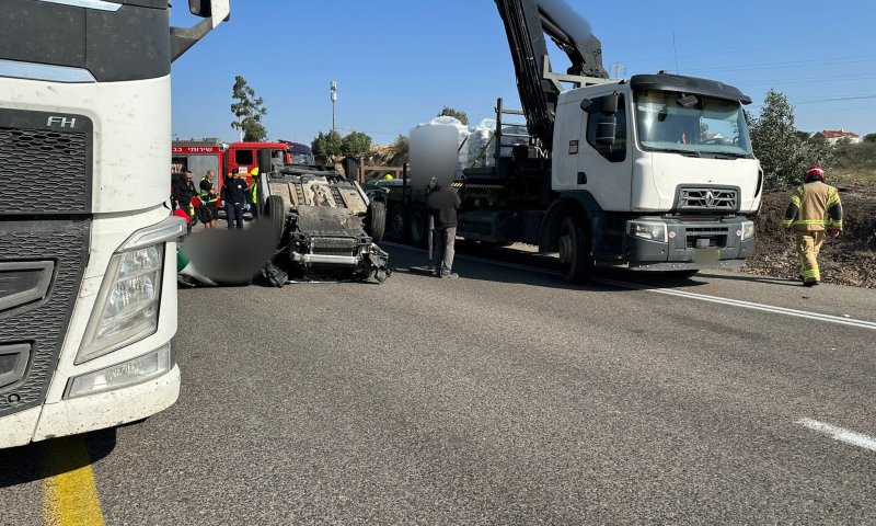 כבישים אדומים: בת 59 נהרגה בתאונת דרכים בניר עם