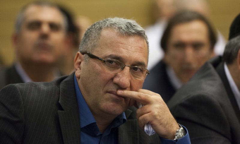 מבוכה בעבודה: המחליף של הרצוג אינו חבר מפלגה